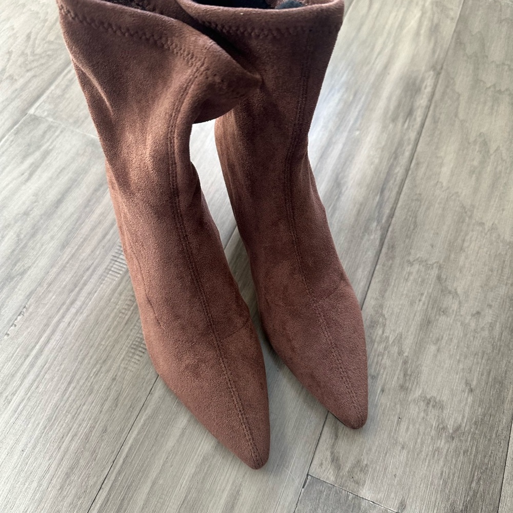 Elegant Brown Suede Women's Boots
